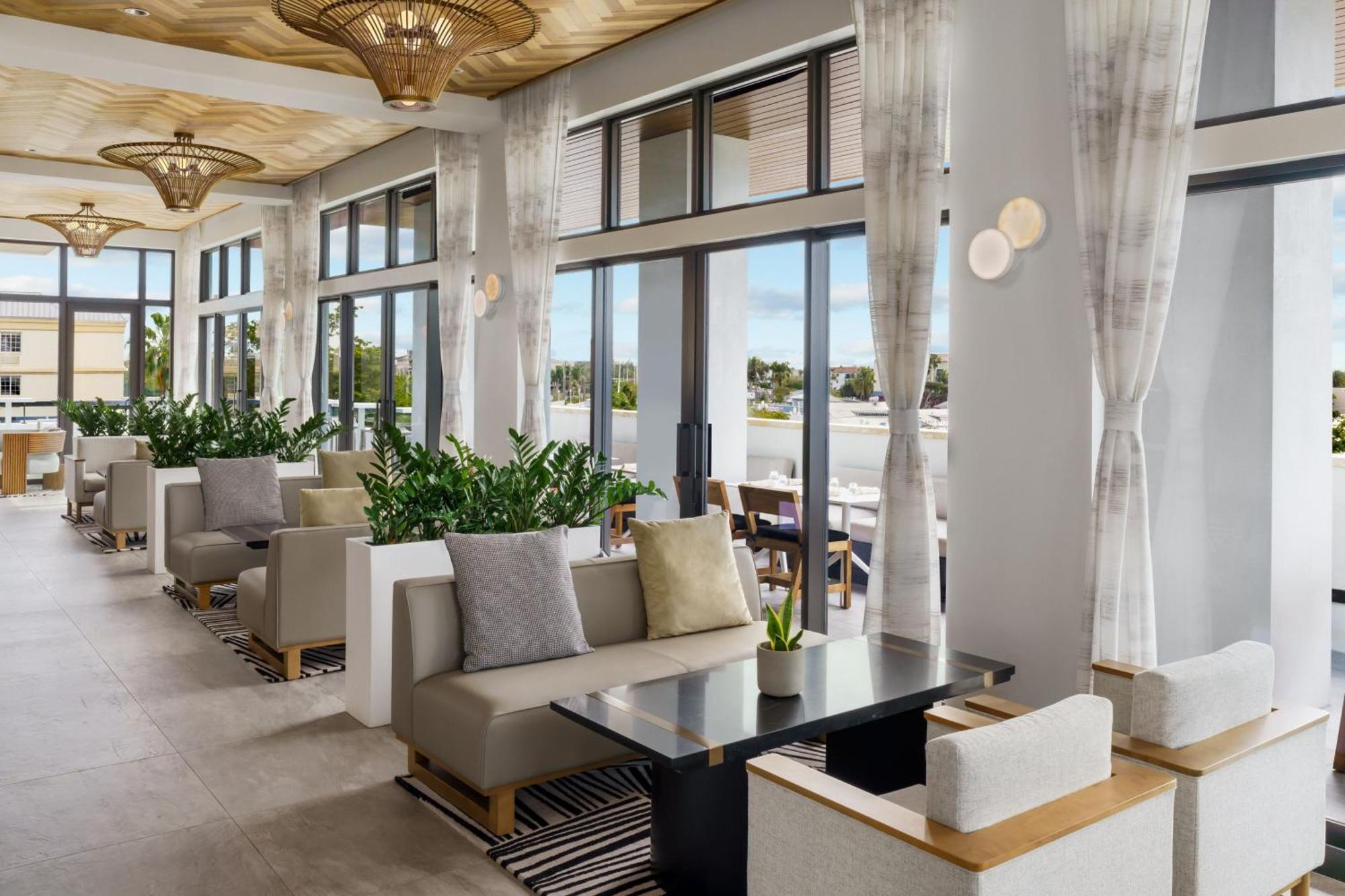 Ac Hotel By Marriott Naples 5Th Avenue Exterior photo