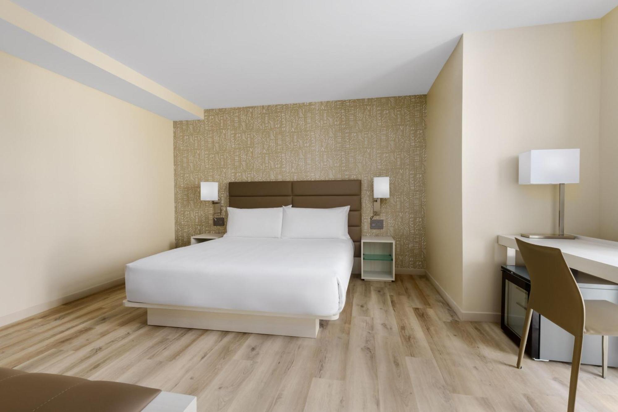 Ac Hotel By Marriott Naples 5Th Avenue Exterior photo