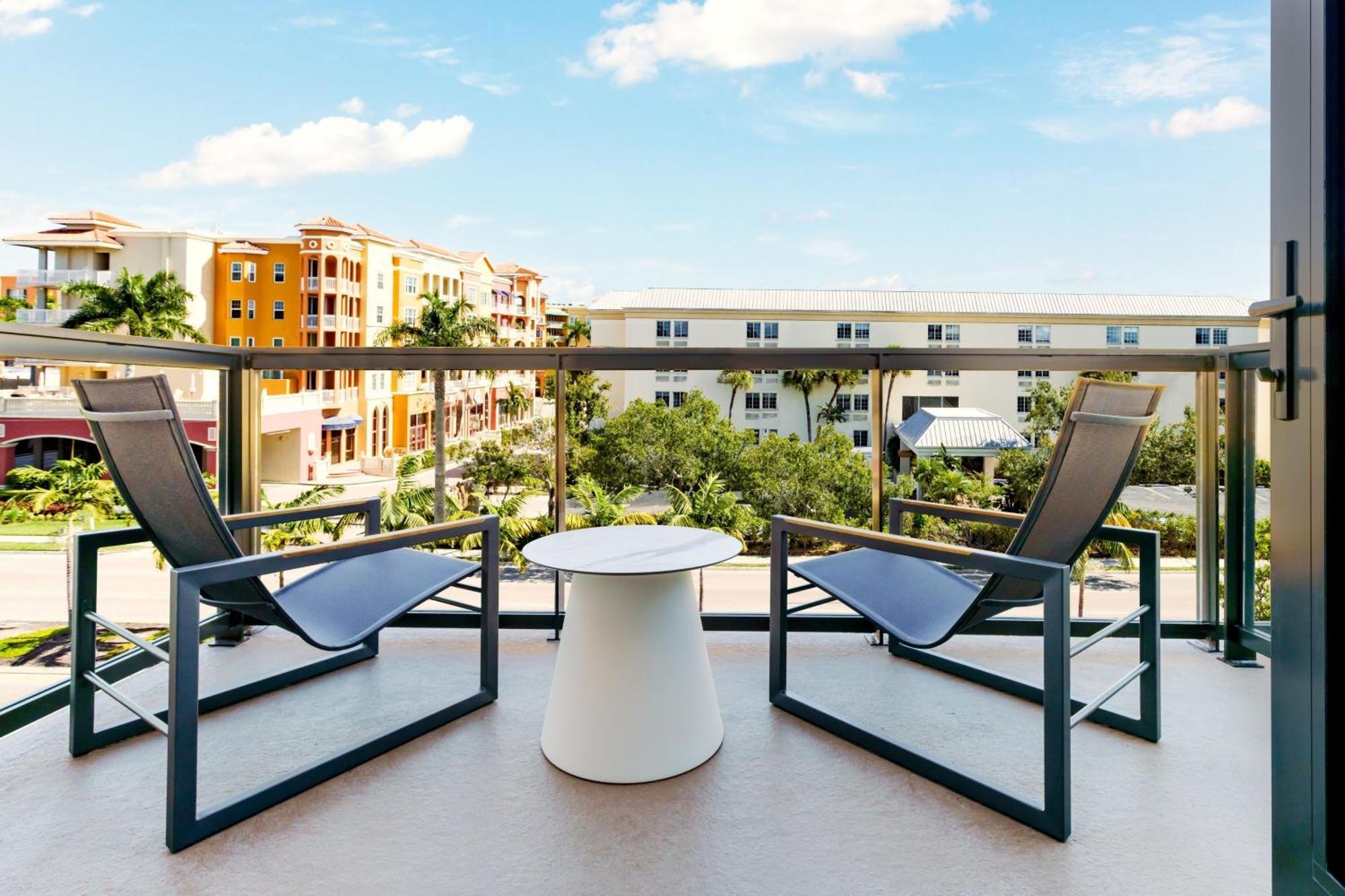 Ac Hotel By Marriott Naples 5Th Avenue Exterior photo