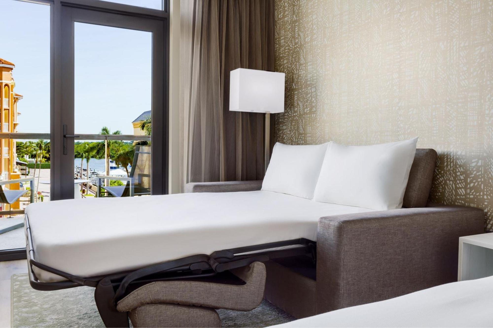 Ac Hotel By Marriott Naples 5Th Avenue Exterior photo