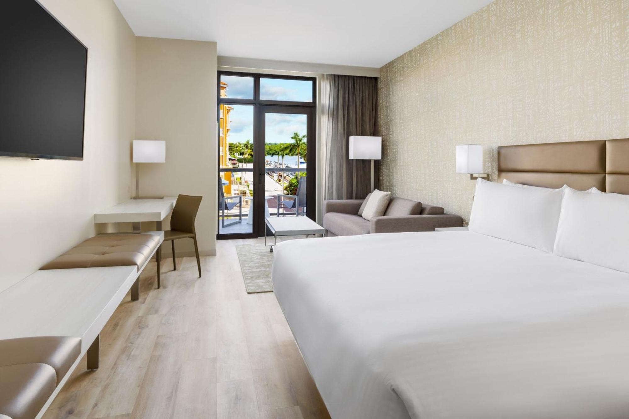 Ac Hotel By Marriott Naples 5Th Avenue Exterior photo