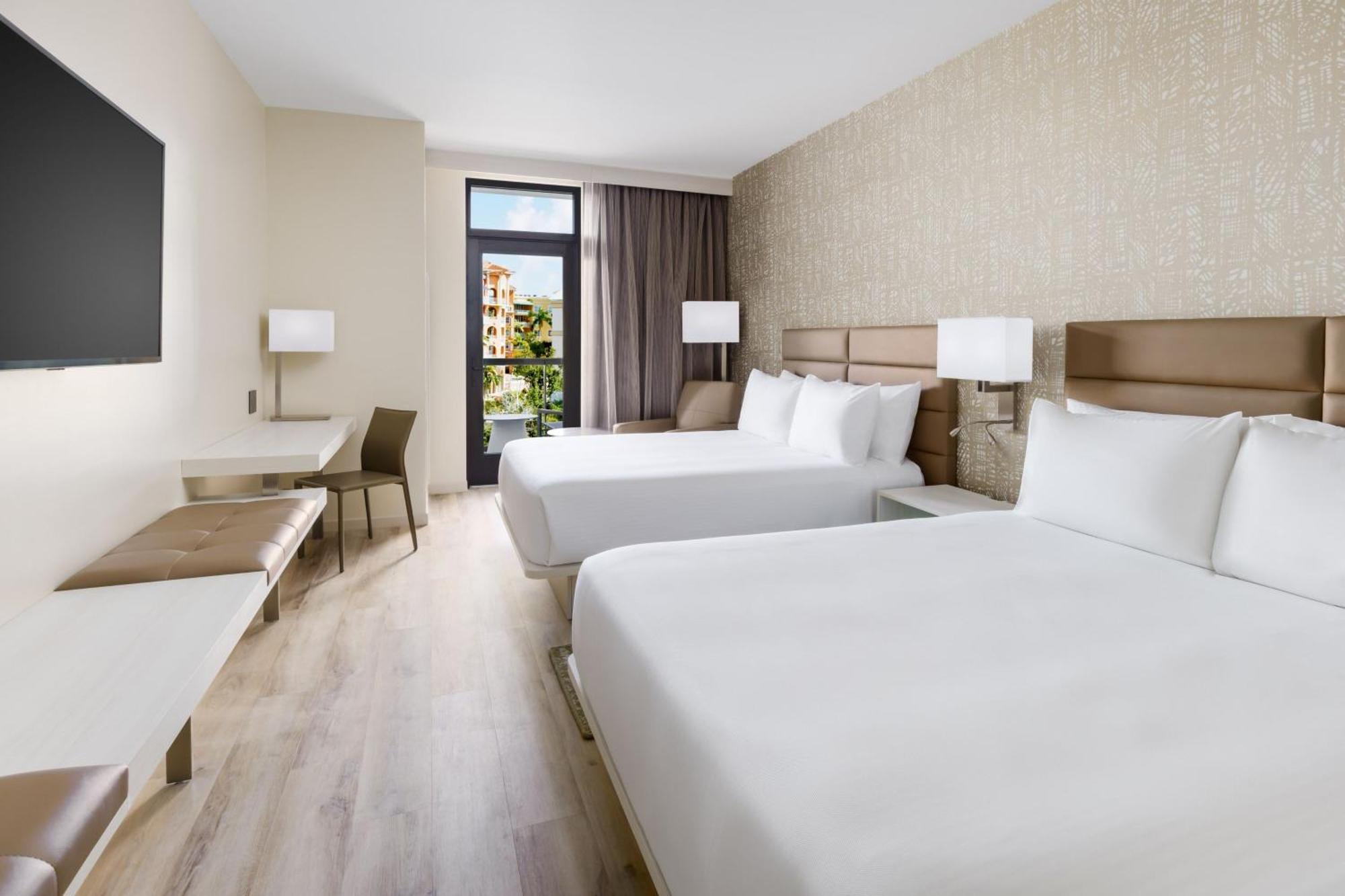 Ac Hotel By Marriott Naples 5Th Avenue Exterior photo