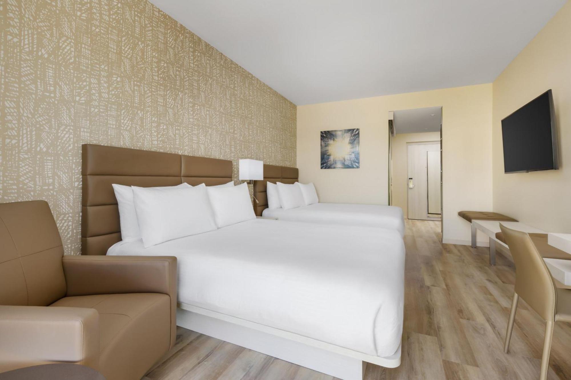 Ac Hotel By Marriott Naples 5Th Avenue Exterior photo